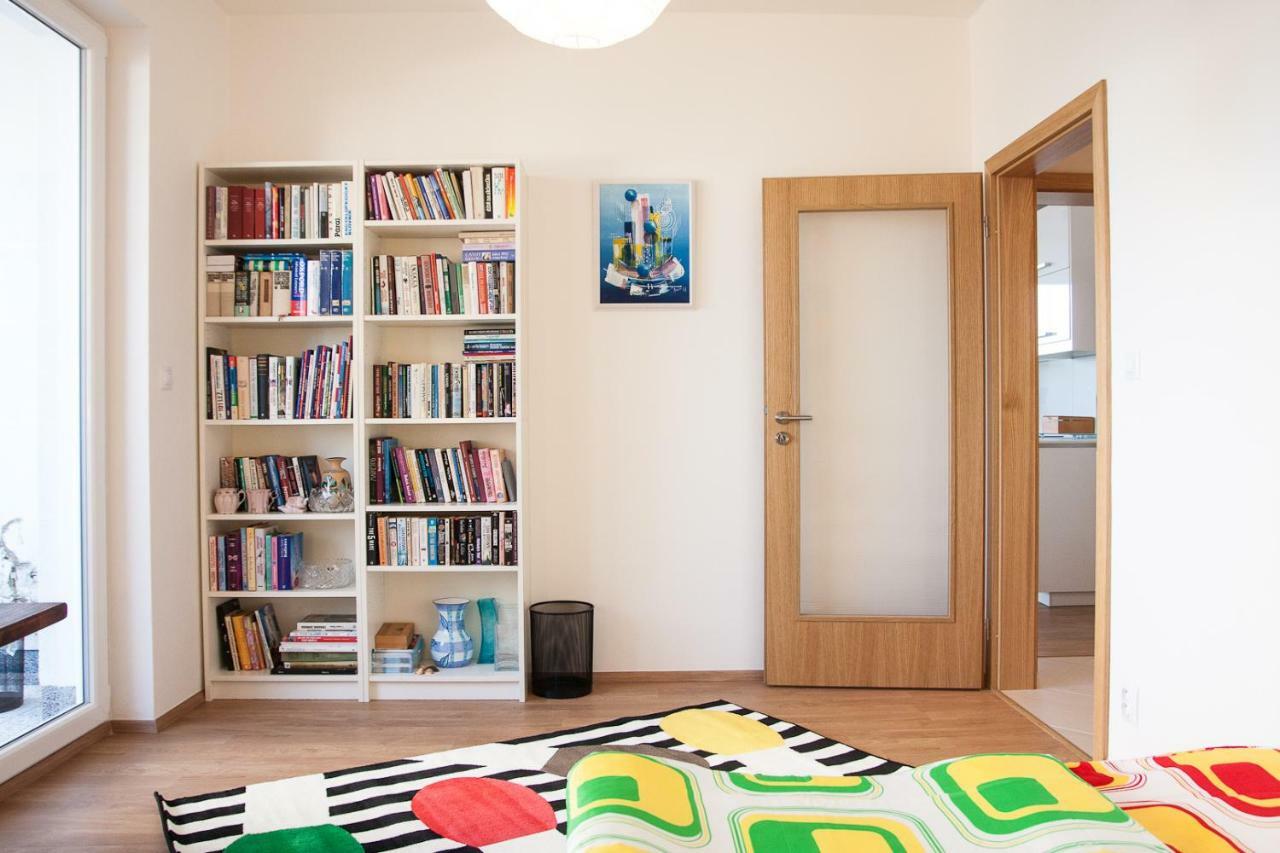 Prostorny 3 Pokojovy Apartman S Dvema Terasami Πράγα Εξωτερικό φωτογραφία